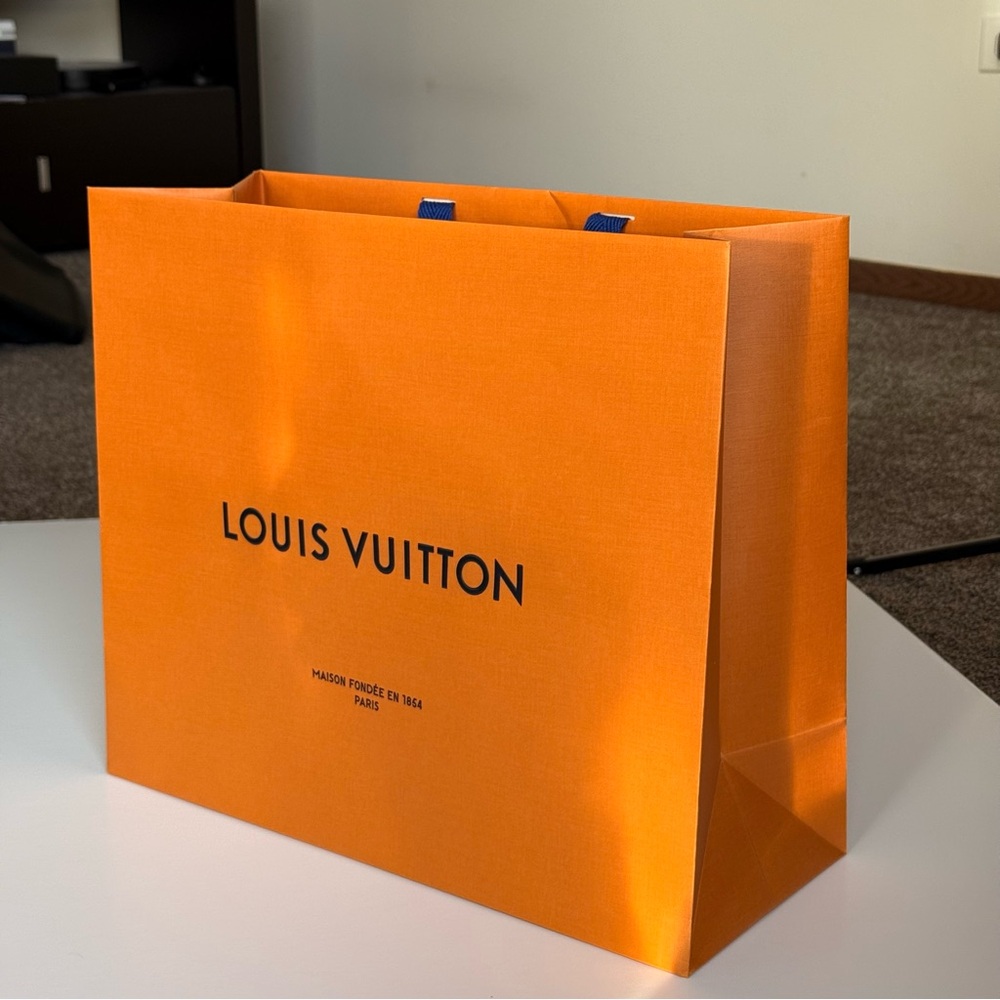 Louis Vuitton  Orange shopping Bag, authentic from LV